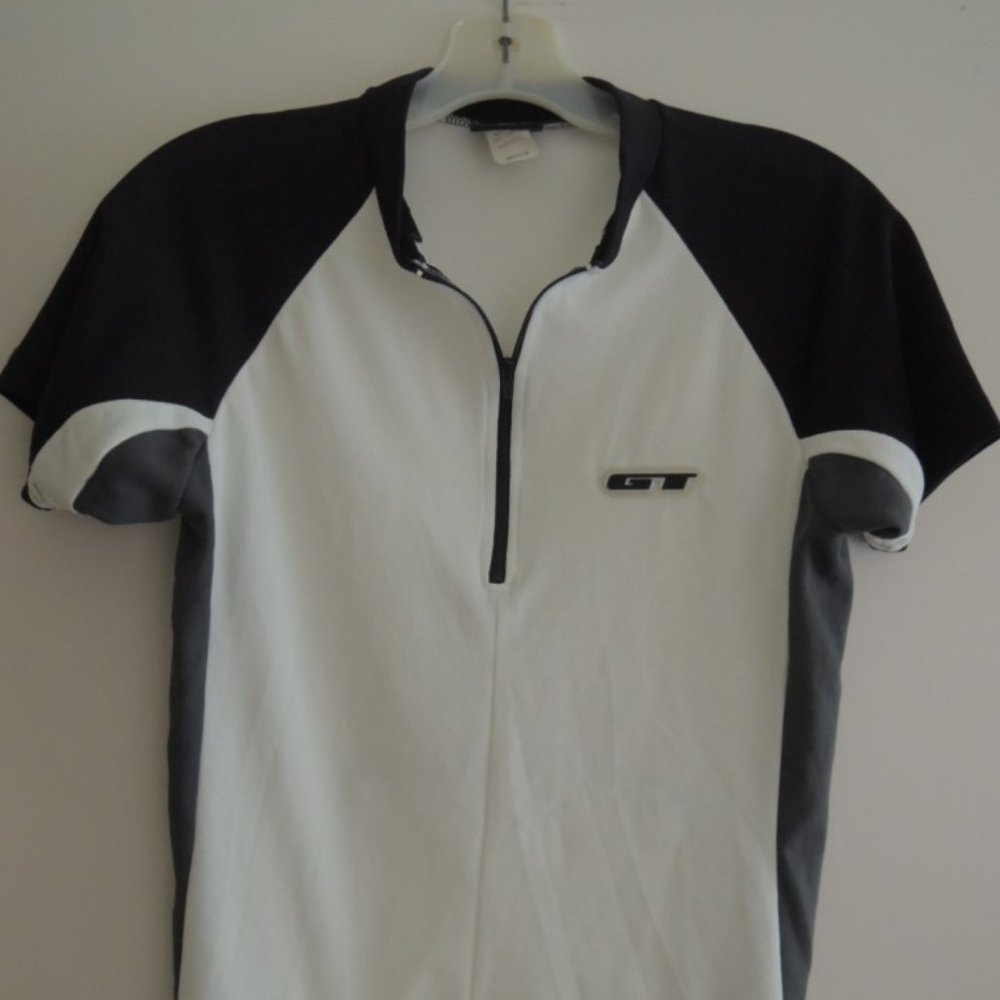 Ladies Athletic Top Size M by GT - Cycling All Sports Jersey Shirt NEW